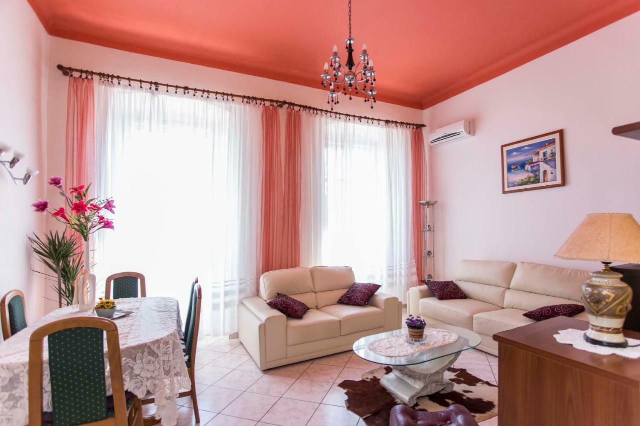 Emanuel Apartman Póla Kültér fotó