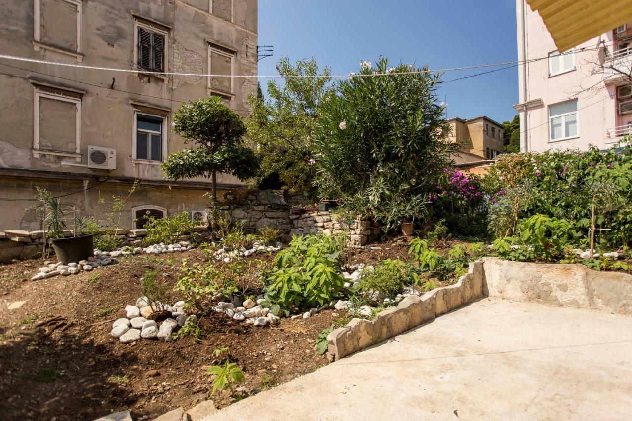Emanuel Apartman Póla Kültér fotó