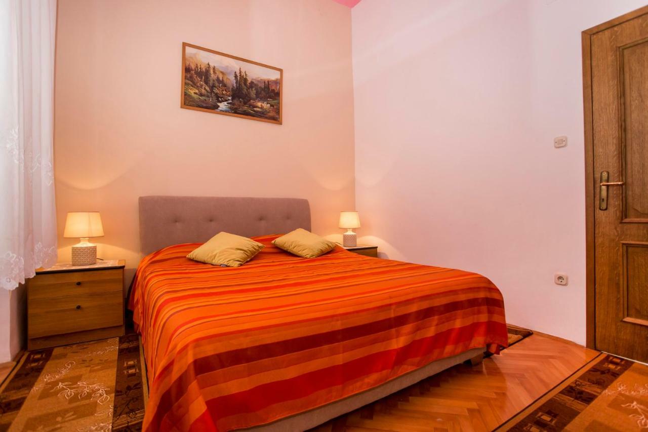 Emanuel Apartman Póla Kültér fotó