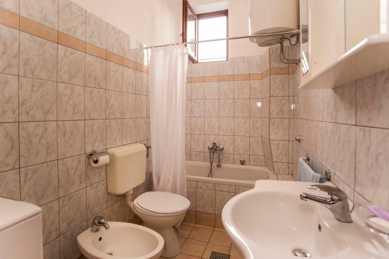 Emanuel Apartman Póla Kültér fotó